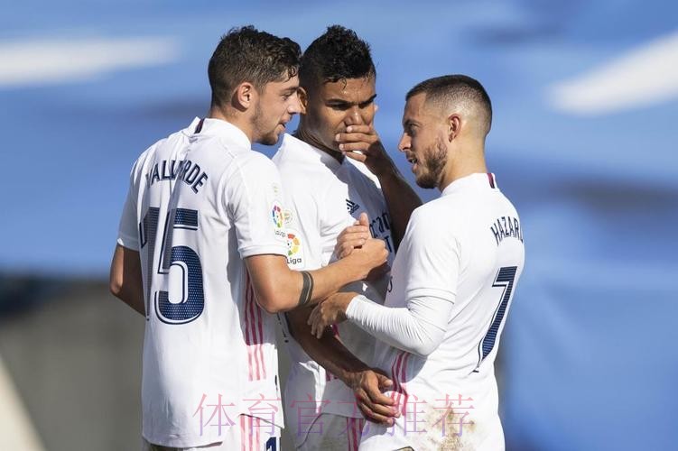 西甲-阿扎尔建功本泽马梅开二度 皇马4-1韦斯卡